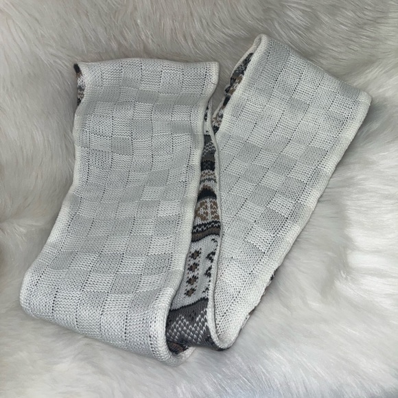 🌟New in Box🌟 Reversible Muk Luks - Picture 7 of 7